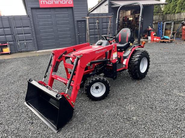 2024 Mahindra Max Series 26 XLT HST image 7