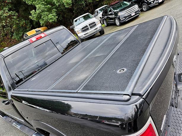 2016 Ram  1500 Laramie image 6