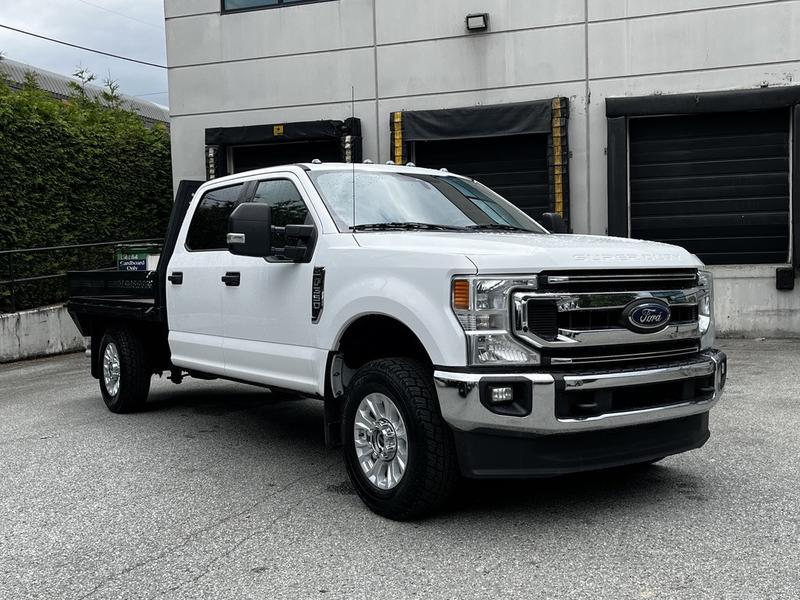 2020 Ford F-350 SD XLT SuperCrew 9-Foot Flatdeck 4x4 display photo