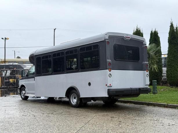 2020 Chevrolet Express 4500 22-Passenger Wheelchair Accessible Bus with Ramp image 6