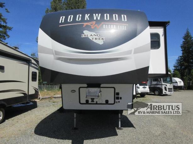 Used 2022 Forest River RV Rockwood Ultra Lite 2442BS image 2