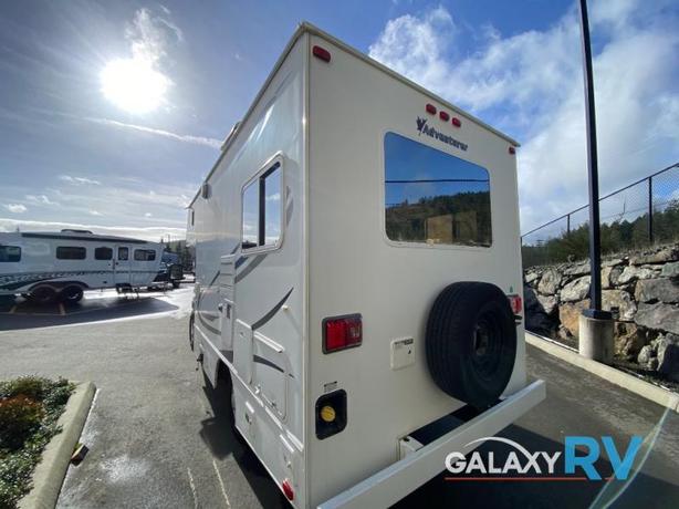 Used 2011 Adventurer 19RD image 4