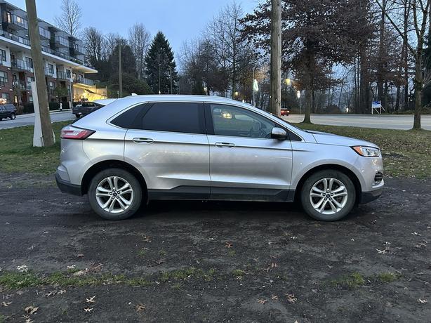 2019 Ford Edge image 2