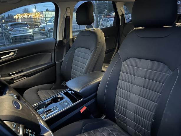 2019 Ford Edge image 5