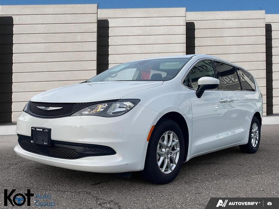 2023 Chrysler Grand Caravan SXT display photo