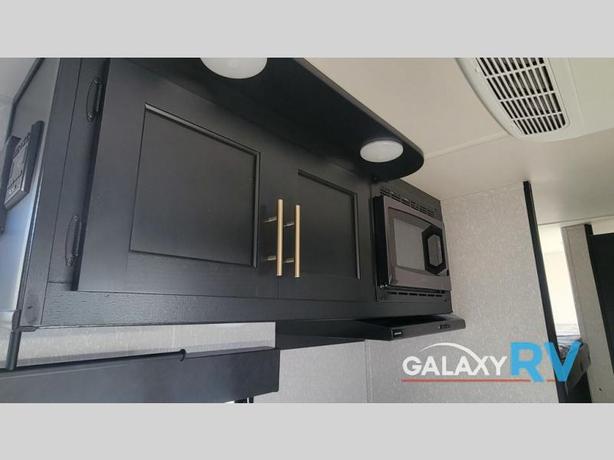 Used 2022 Forest River RV Cherokee Wolf Pup 17JG image 6