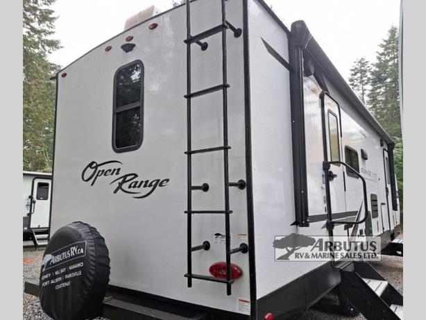 Used 2022 Highland Ridge RV Range Lite RL252RB image 4