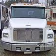 Used 1999 Freightliner FL FL thumbnail image 2