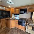 Used 2013 Newmar Bay Star Sport 3310 thumbnail image 7