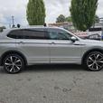 2022 Volkswagen Tiguan Highline R-Line - Sunroof, 7 Seats, No Accidents thumbnail image 4