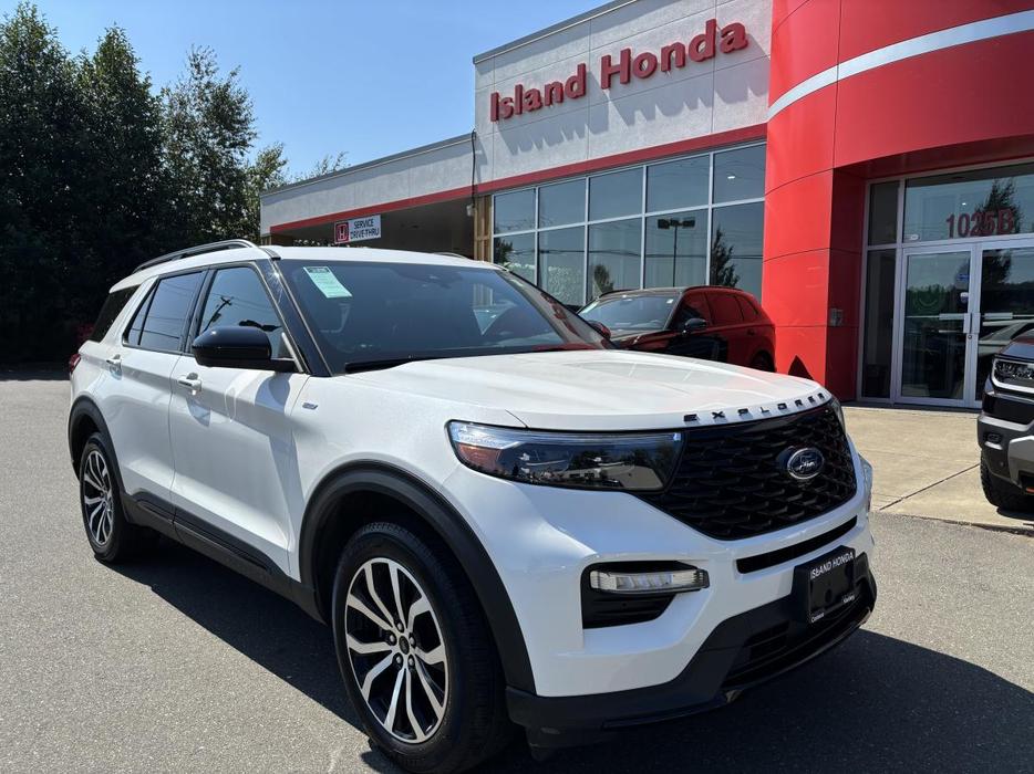 2022 Ford Explorer St-Line display photo