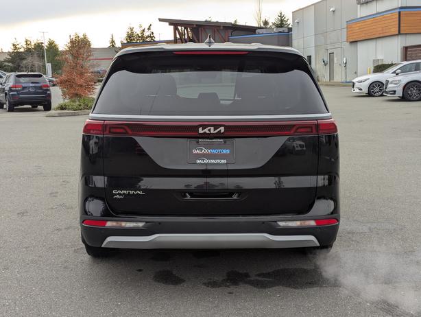 2023 Kia Carnival LX - No Accidents, Rear Climate, 8 Passenger image 7