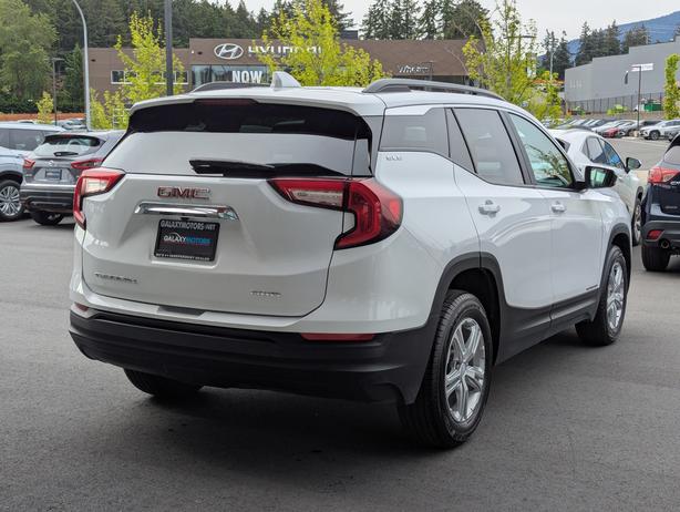 2024 GMC Terrain SLE - No Accidents, AWD, Heated Seats image 6