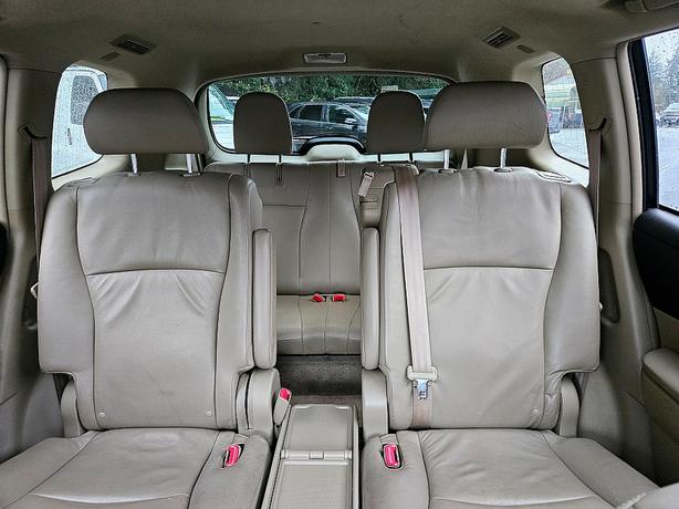 2009 Toyota  Highlander Hybrid Limited image 8