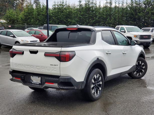 2025 Hyundai Santa Cruz Preferred AWD - No Accidents, Low Kms image 6