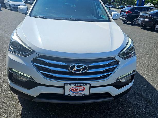 2018 Hyundai  Santa Fe Sport 2.4L image 2