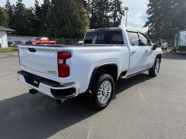 2022 Chevrolet Silverado 3500 High Country image 5