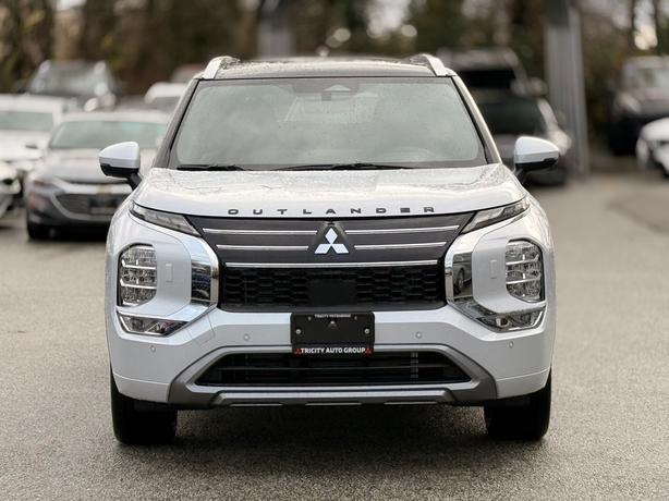 2025 Mitsubishi Outlander GT Premium image 3