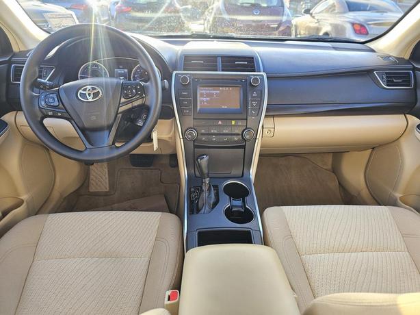 2017 Toyota Camry 4dr Sdn I4 Auto LE image 6