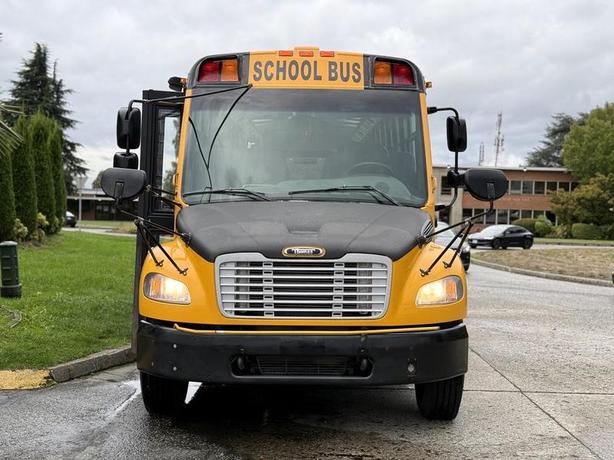 2014 Freightliner B2 39-Passenger Thomas School Bus with Cummins Diesel and Whee image 3