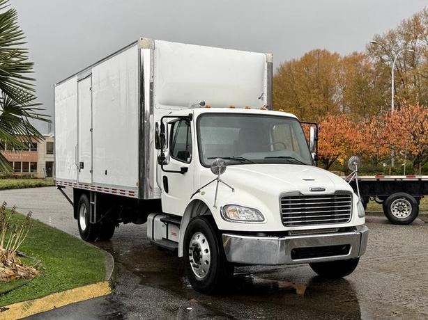 2017 Freightliner M2 106 Cummins 20-Foot Cube Van with Side Door image 2