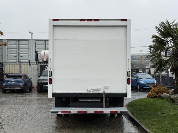 2013 Ford Econoline E450 16-Foot Cube Van – 5.4L RWD image 8