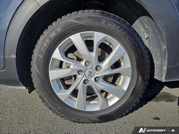 2021 Hyundai Tucson Preferred AWD | Heated Seats! image 6