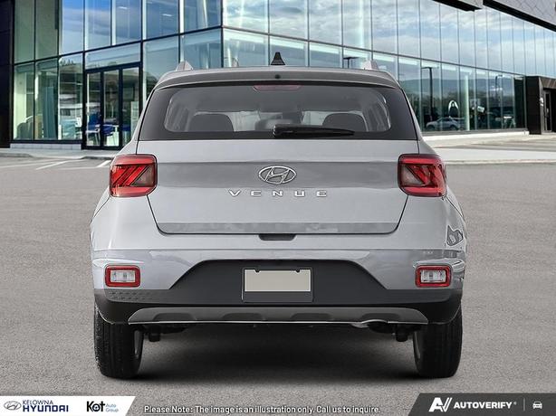 2025 Hyundai Venue Preferred ! LIKE NEW! LOTS OF SAFETY! VERY LOW KMS! NO ACCIDE image 5