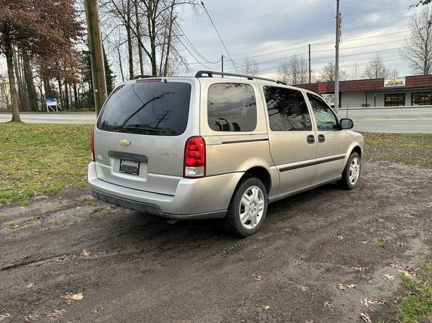 2006 Chevrolet Uplander image 3
