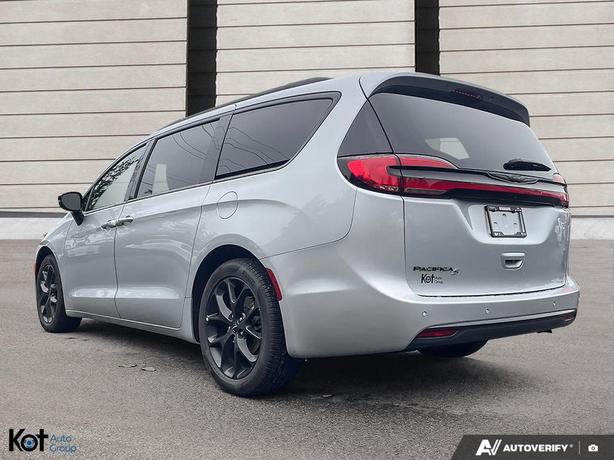 2024 Chrysler Pacifica Touring-L image 4
