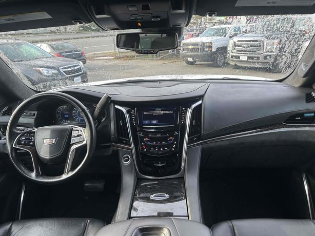 2016 Cadillac Escalade image 8