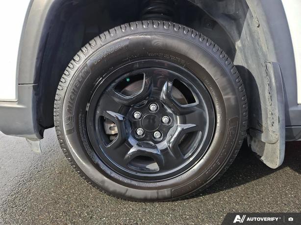 2022 Jeep Compass Sport | No Reported Accidents! image 6