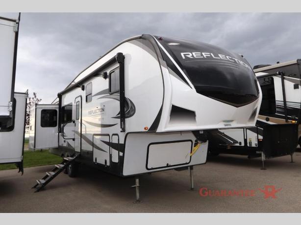 Used 2022 Grand Design Reflection 340RDS image 1