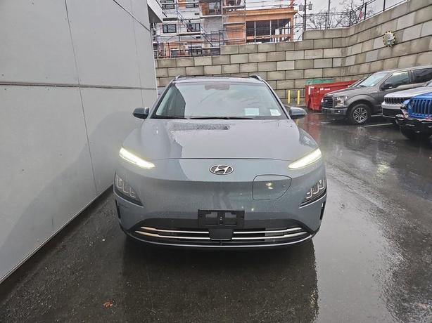 2023 Hyundai Kona Electric Ultimate | No Reported Accidents! image 2