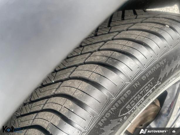 2020 Nissan Kicks SR image 7