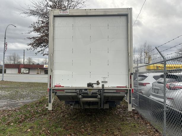 2023 Isuzu NRR image 5