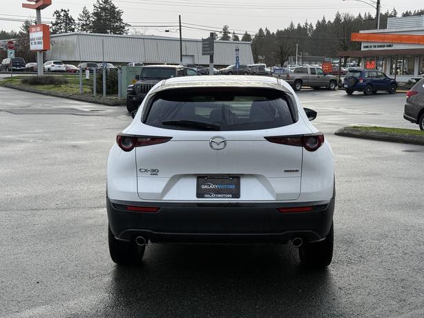2024 Mazda CX-30 GS AWD - Leather Shift Knob & Heated Seats image 7