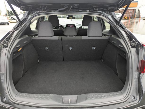 2022 Toyota C-HR LE - Bluetooth, Backup Camera, Dual-Zone A/C image 8