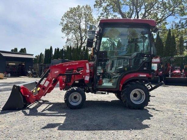 2024 Mahindra 1100 series 1123 HST Cab image 6