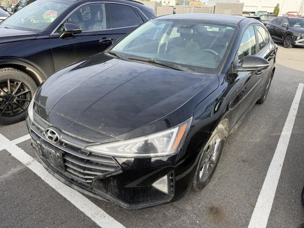 2019 Hyundai Elantra Preferred ! BACKUP CAMERA! HEATED SEATS! APPLE CARPLAY! AND image 2
