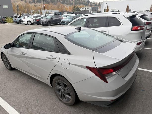 2021 Hyundai Elantra Preferred ! SMART CRUISE! BLINDSPOT! REAR CROSS TRAFFIC! WI image 3