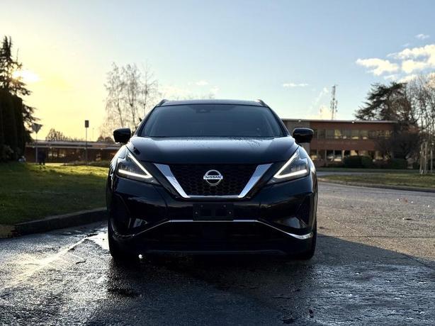 2021 Nissan Murano SV AWD with Moonroof and 360° Camera image 3