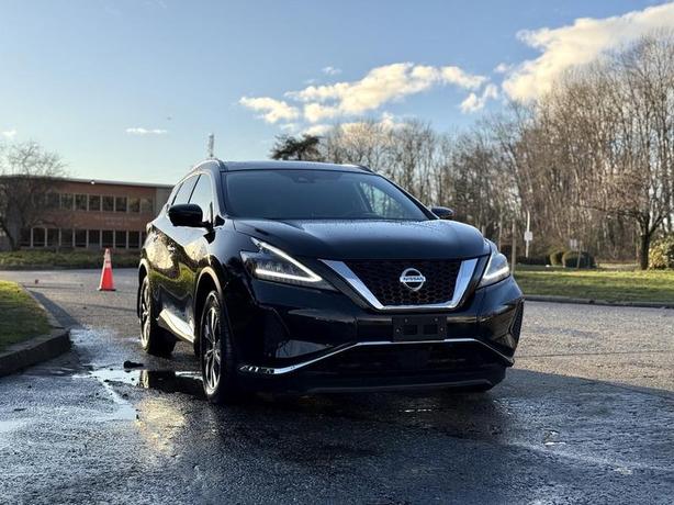 2021 Nissan Murano SV AWD with Moonroof and 360° Camera image 2