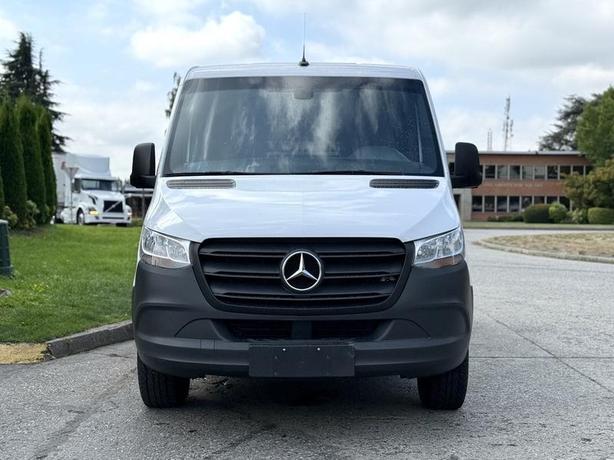 2021 Mercedes-Benz Sprinter 2500 Low Roof Diesel Cargo Van image 3