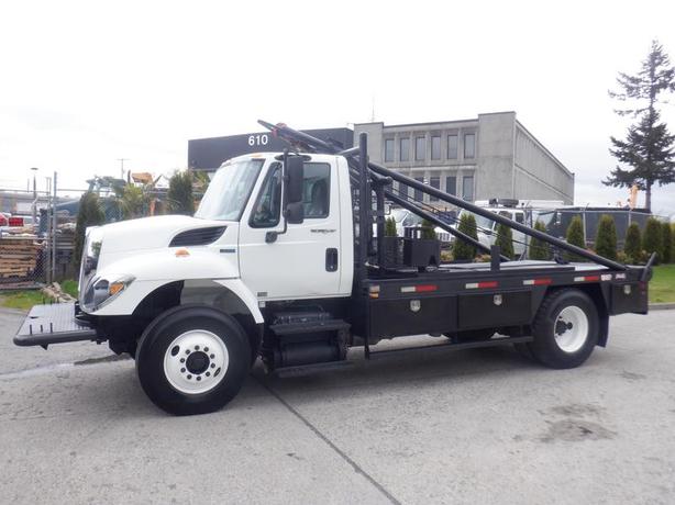 2013 International 7300 Flat Deck 3 Seater Air Brakes Diesel image 1