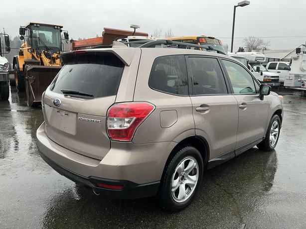 2016 Subaru Forester 2.5i Limited image 5