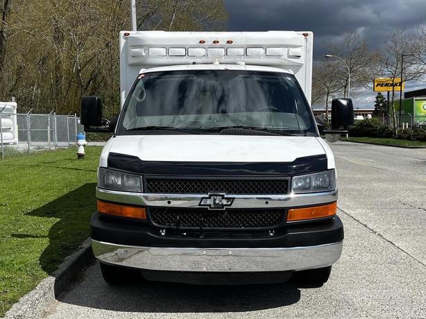 2013 Chevrolet Express Ex-Ambulance image 3