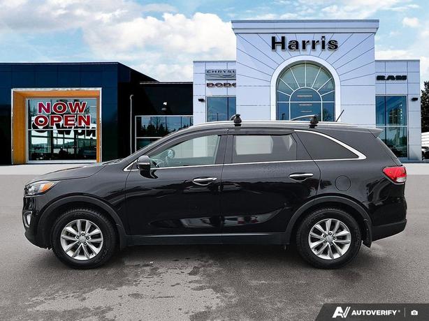 2016 Kia Sorento 2.4L LX | Low KM | Heated Seats! image 3