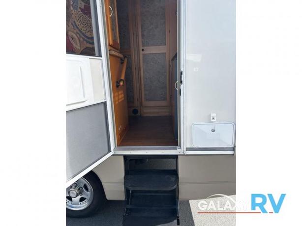 Used 2005 TOYOTA CAMROAD image 8