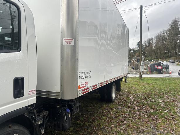 2023 Isuzu NRR image 3